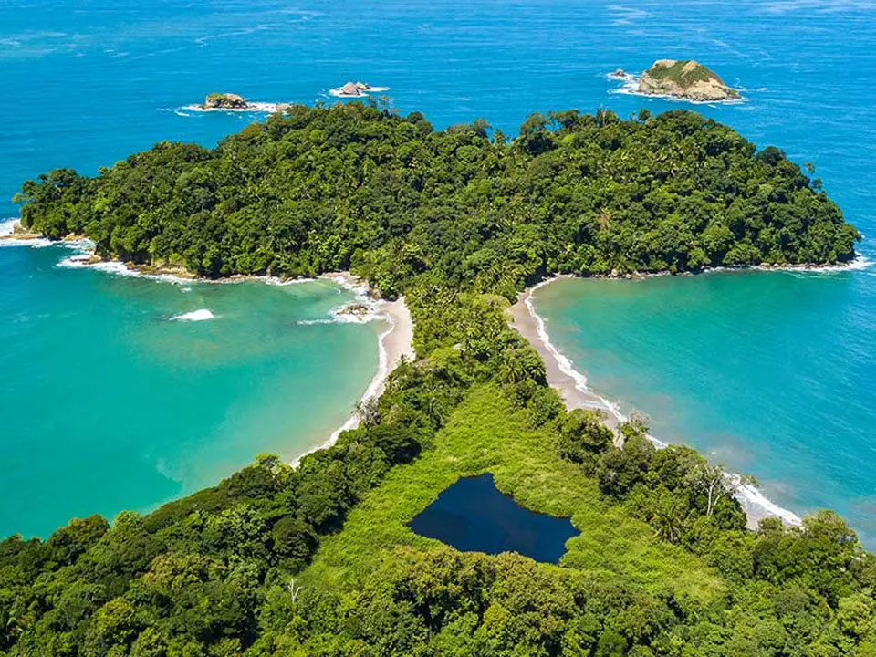 Manuel Antonio Reserve - Tour agency in Costa Rica