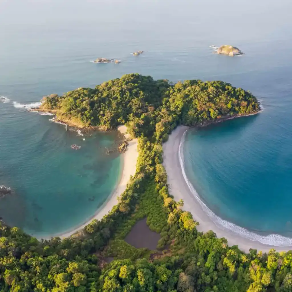 izu manuel antonio Tour